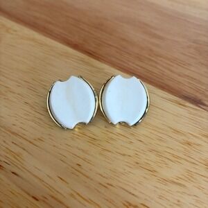 Capri Clip On Earrings Womens OS White Gold‎ Vintage Shield Cabochon Good